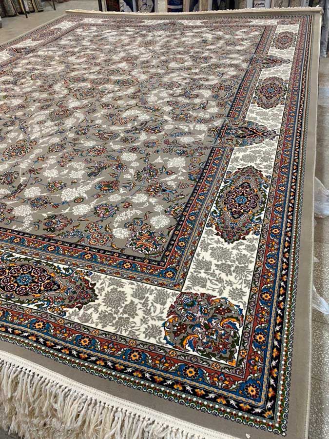 فرش ماشینی ۷۰۰ شانه تراکم ۲۵۵۰ نقشه اصفهان رنگ فیلی