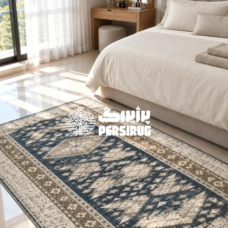 فرشینه زیره چرم لاجرود ترکیبی چشمنواز از اصالت نقوش گلیمی و مدرنیته، مناسب برای گرما بخشیدن به دکوراسیون اتاق خواب و نشیمن.