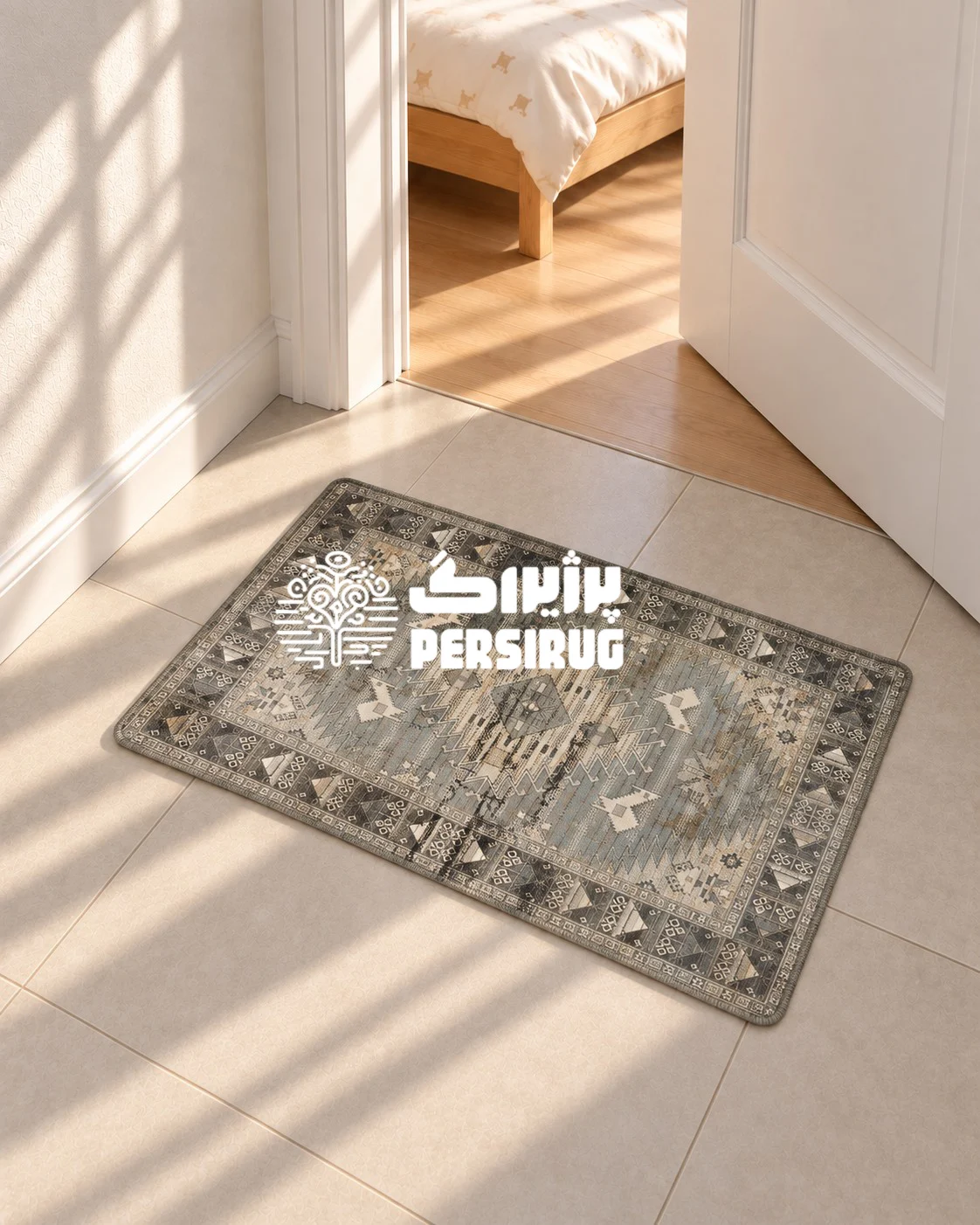 پادری زیره چرم ایلنشان با طرح هندسی عشایری و حاشیه سنتی مناسب دکوراسیون منزل در فرش ریحان