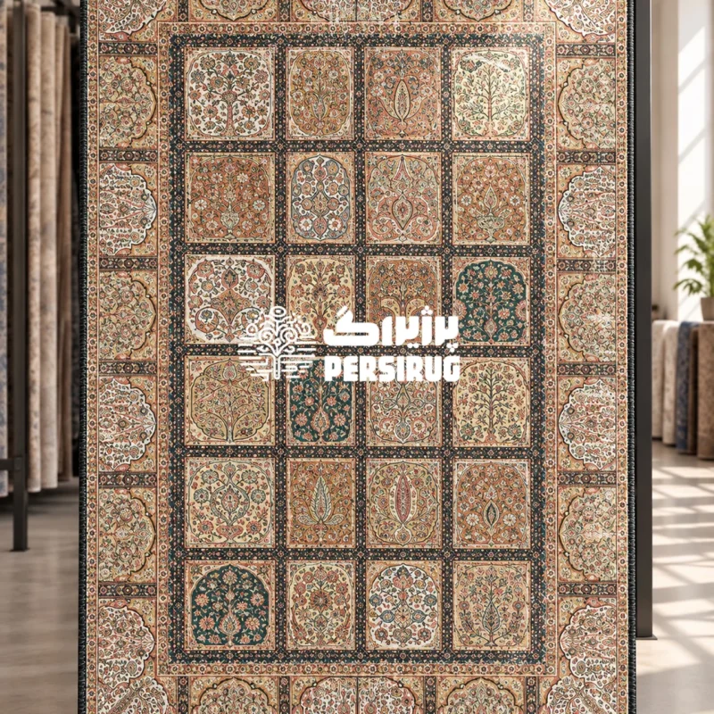فرشینه زیره چرم با طرح چهارفصل و نقوش گل و بوته اسلیمی در رنگهای گرم کرم و قهوهای.