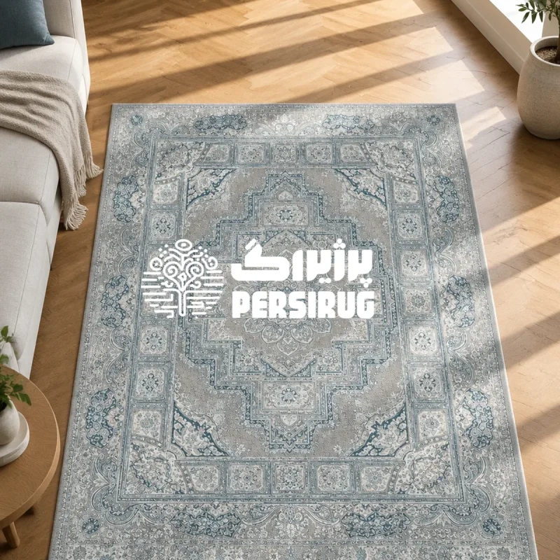 فرشینه مدل آناهید با ترنج هندسی و گلبوتههای ظریف، زمینه پتینهشده آبی و نقرهای، و حاشیههای کلاسیک منقوش