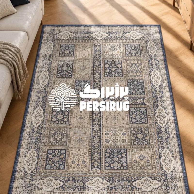 فرشینه طرح ترمه با پنلهای خشتی مستطیلیشکل از نقوش گل و بته در زمینههای سرمهای و کرم، همراه با حاشیهبندی طرحدار سنتی؛ شایسته خانههای ایرانی و شیک.