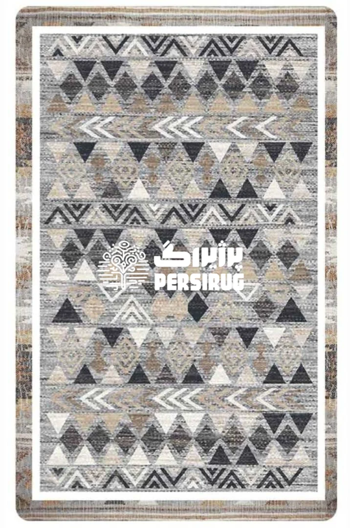 فرشینه طرح مثلث با نقوش هندسی متقارن، لوزیها و پیکانهای تکرار شونده در ترکیب رنگی طوسی، خاکی و سفید