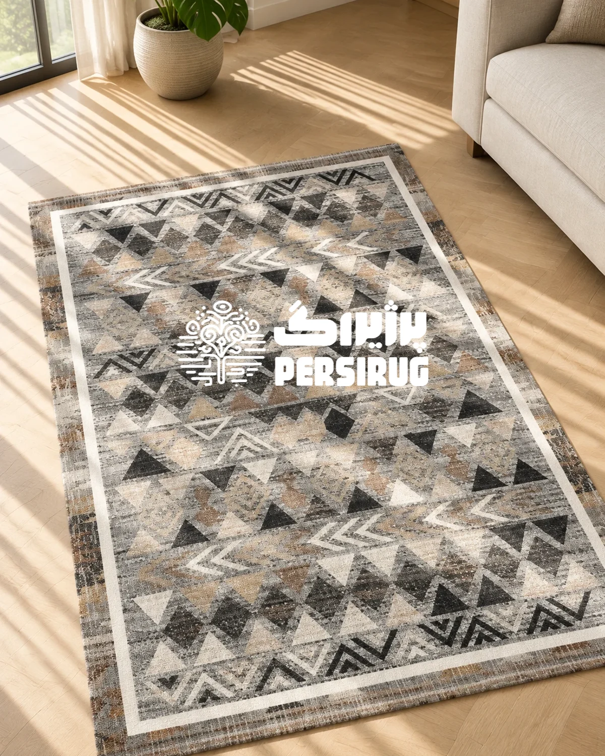 فرشینه طرح مثلث با نقوش هندسی متقارن، لوزیها و پیکانهای تکرار شونده در ترکیب رنگی طوسی، خاکی و سفید
